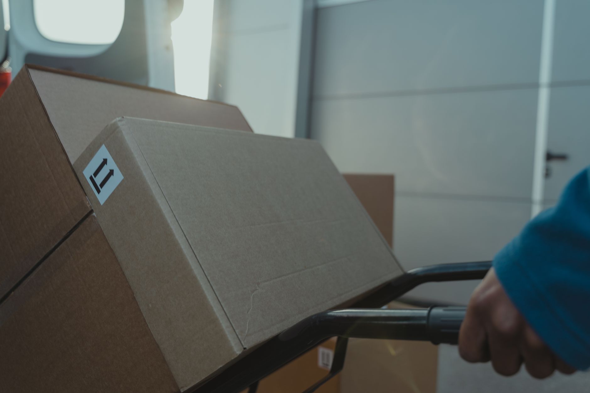 How does working with Parcelink support team applications?