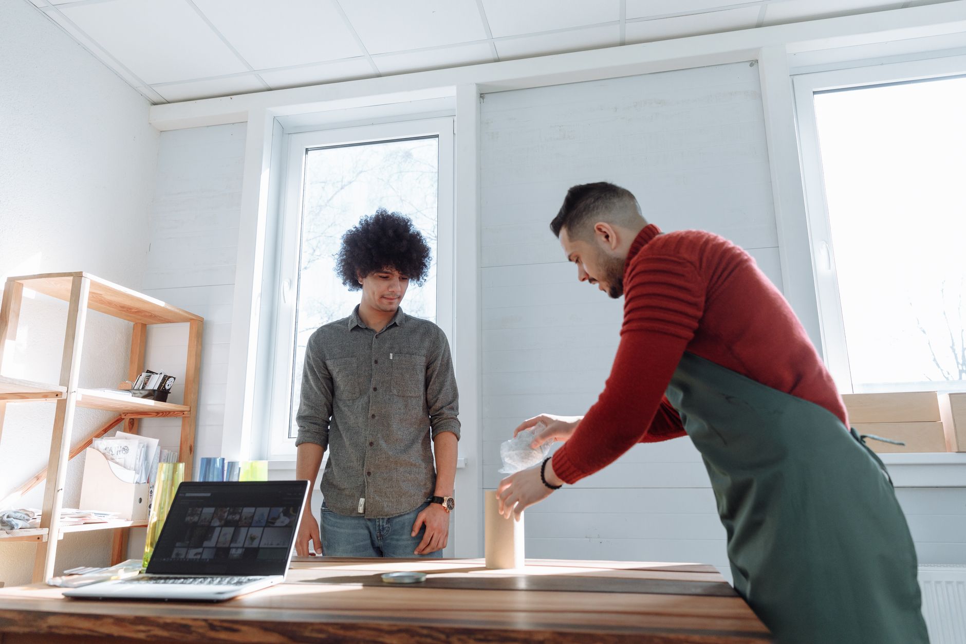 What Are the Benefits of Self-Employed Delivery Work?