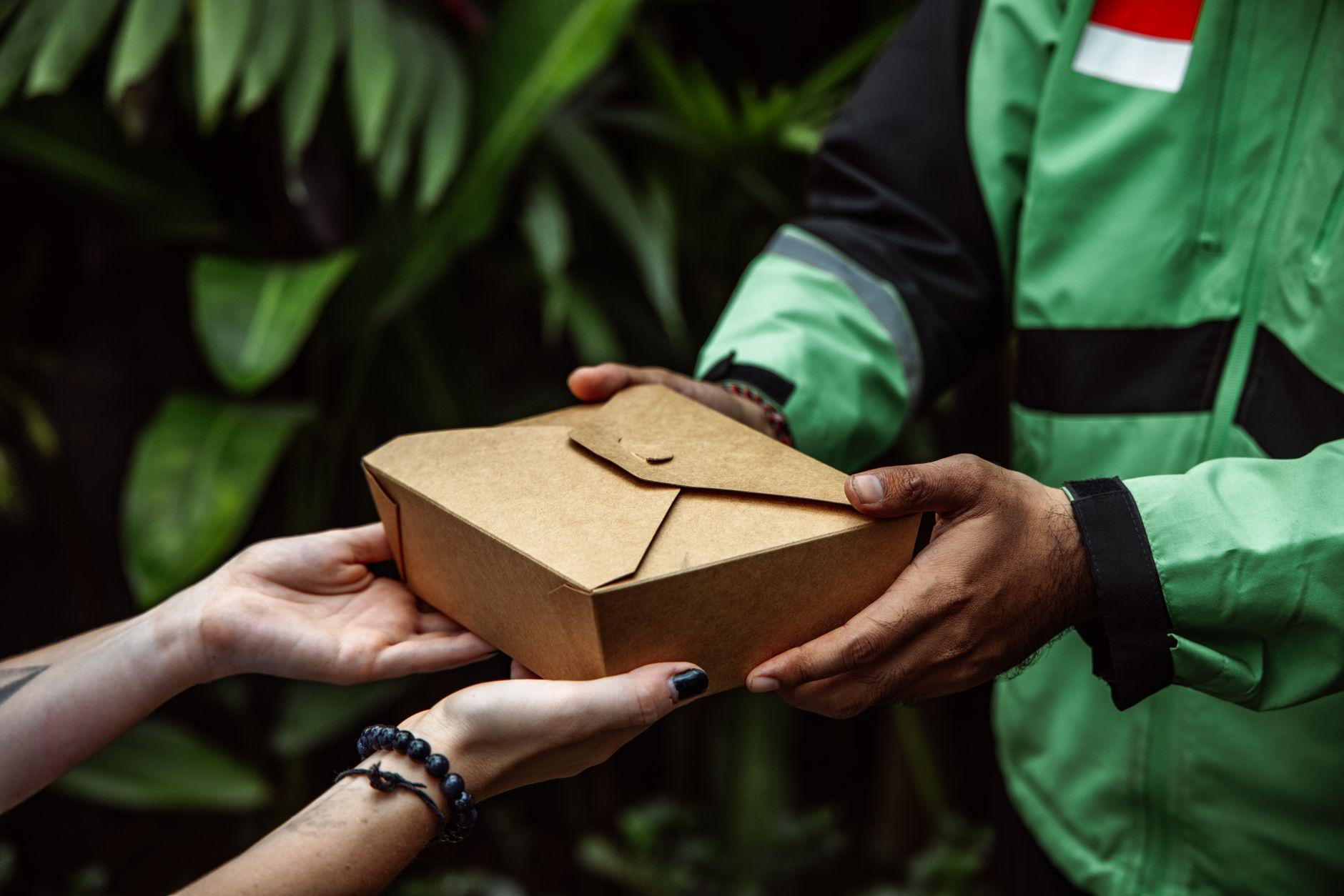 Can Two of Us Apply Together as a Delivery Crew?