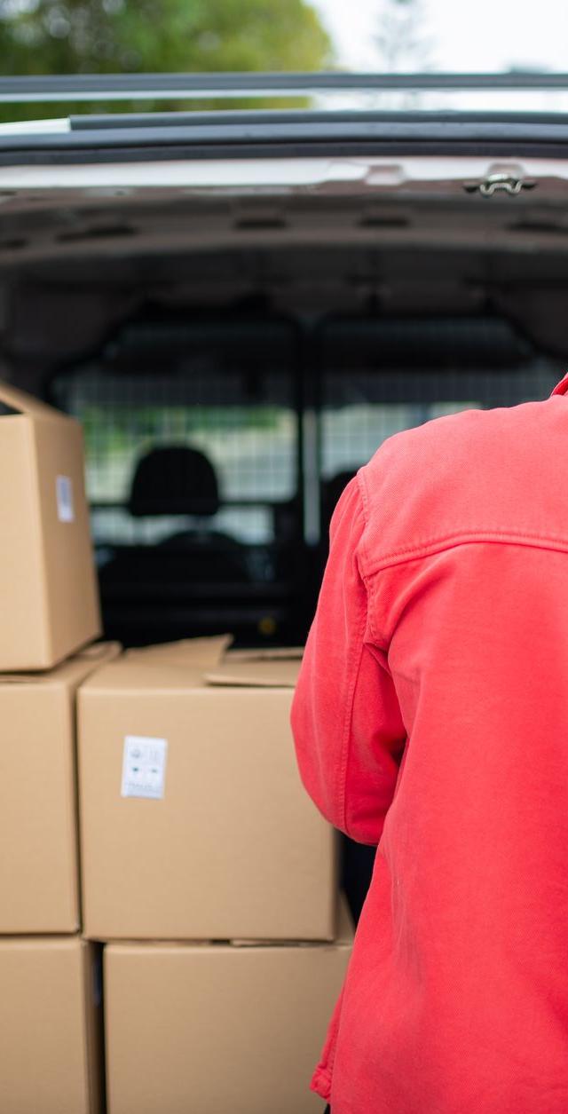 Why UK Drivers Choose More Furniture Jobs in Leeds
