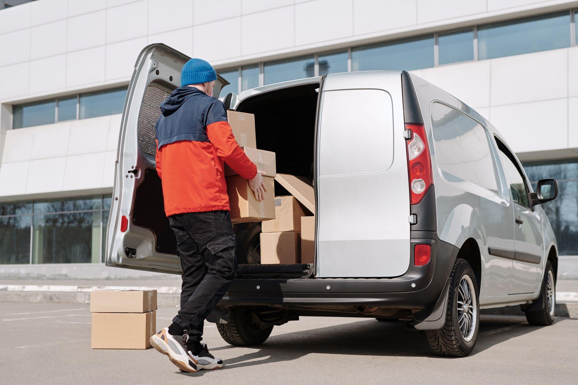 Essential Gear to Launch Your 2-Person Delivery Crew