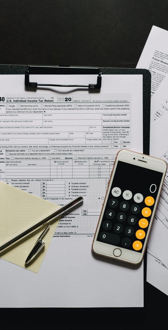 Navigate Self-Employment: A Simple Tax Guide for 2-Person Crews
