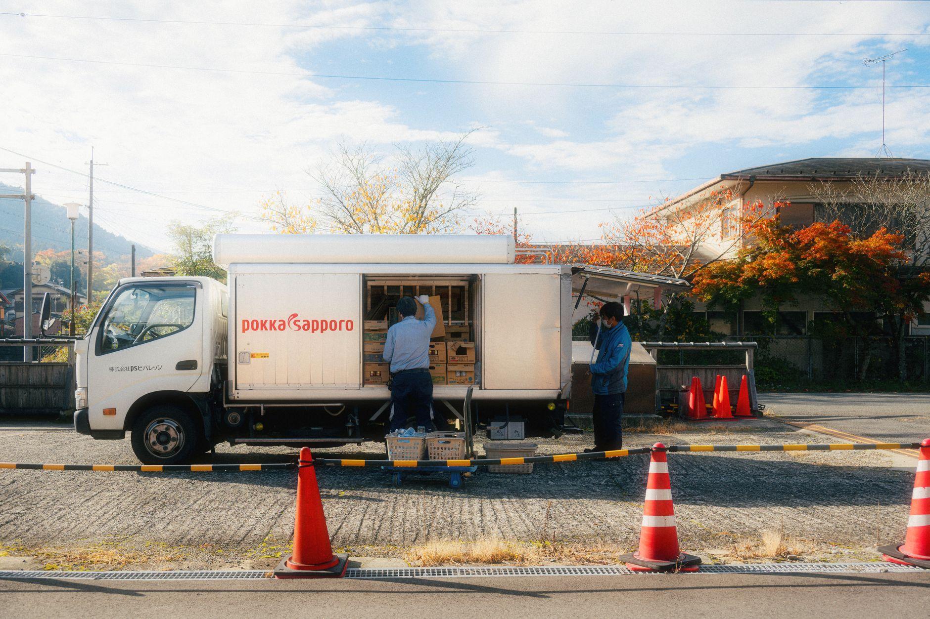 What Is a 2-Man Delivery and Why You Should Care